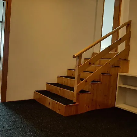 アパート Aleksandar